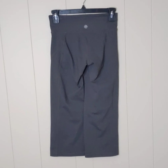 Athleta Gray Kick Booty Capri Leggings - Picture 5 of 6